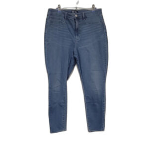 GAP Light Wash Ankle Jeans Light Blue Denim